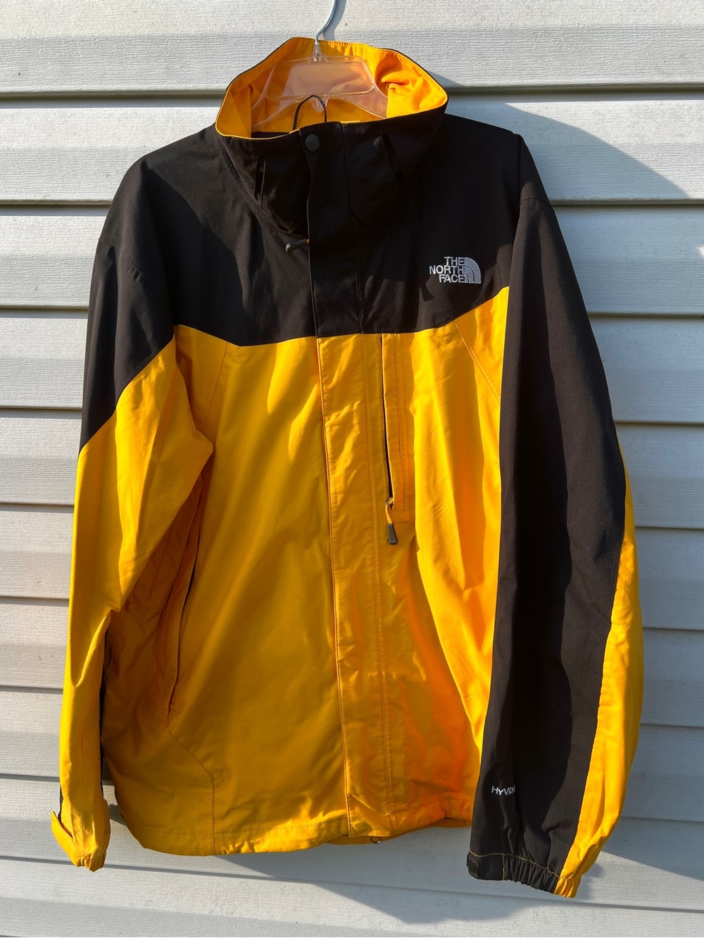 CLEAN The North Face size XL Mens Varius 2010 Yellow Jacket